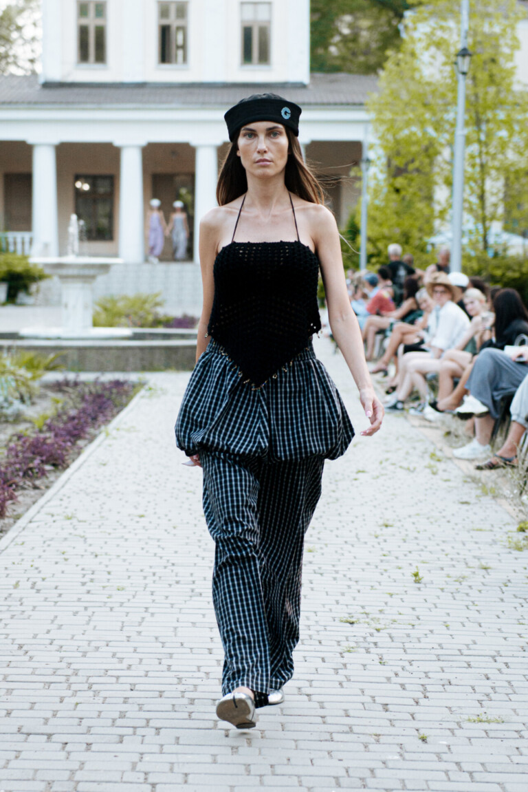 Nimble Scissors / SUMMER WEEKEND by OFD